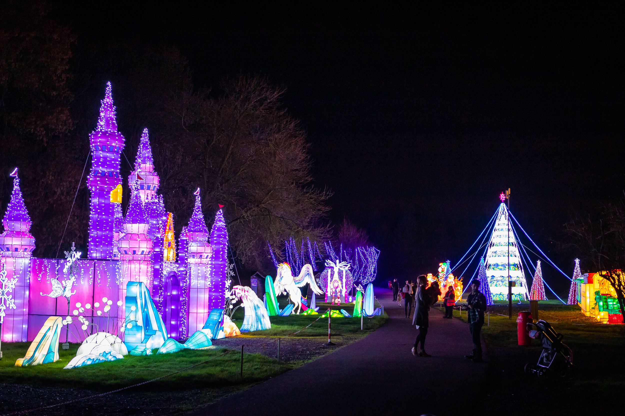 Gullivers lights with castle